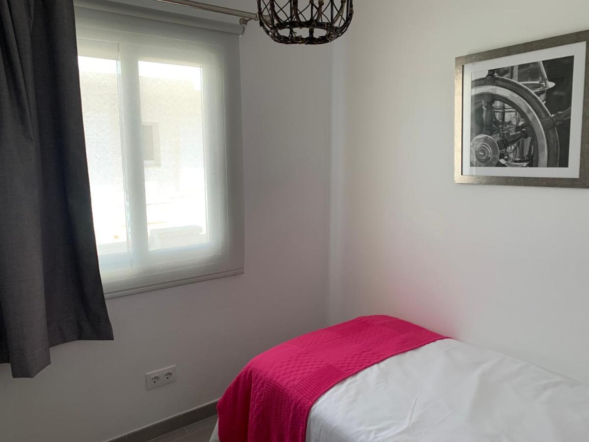 Apartamento En Playa Santo Tomas Es Migjorn Gran Bagian luar foto
