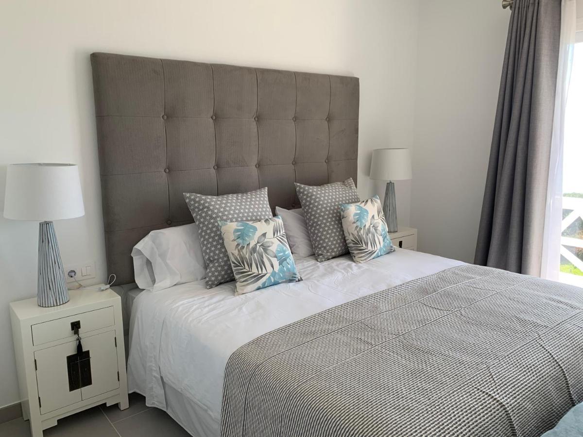 Apartamento En Playa Santo Tomas Es Migjorn Gran Bagian luar foto